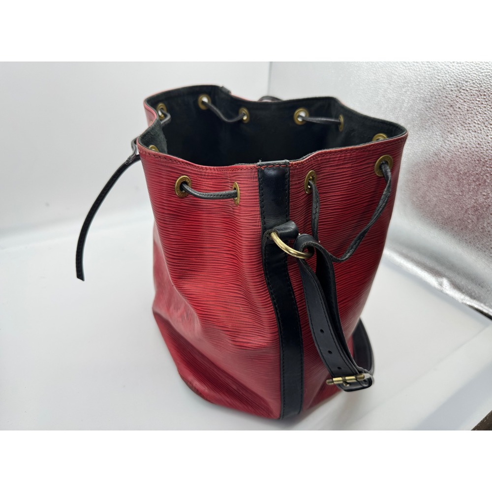 Louis Vuitton Red and Black Epi Leather Bucket Bag - Picture 2 of 6